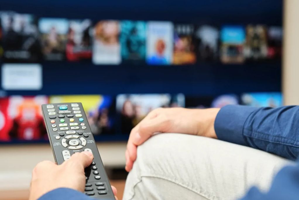 La inversión publicitaria en TV lineal y Televisión Conectada estará casi equilibrada para 2028