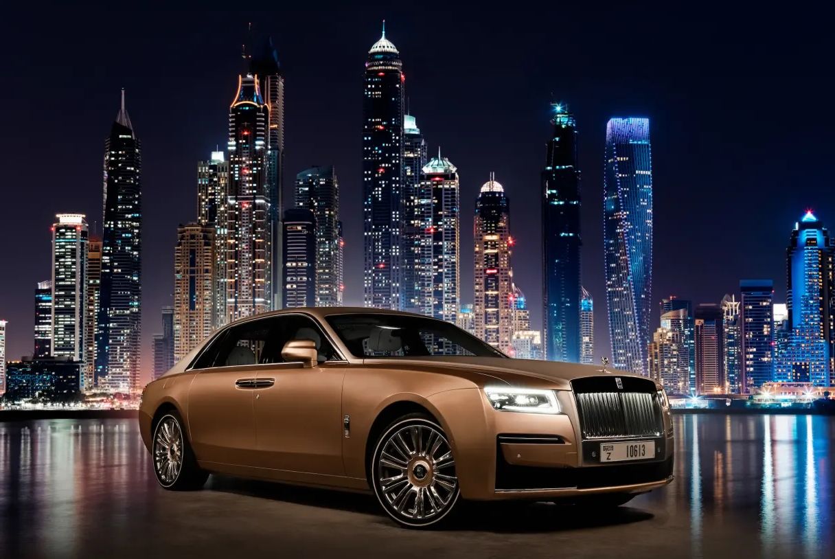 En Dubai todos quieren alquilar un Rolls-Royce: es la marca de coches de lujo más glamurosa